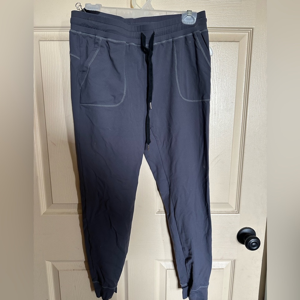 Unwind joggers